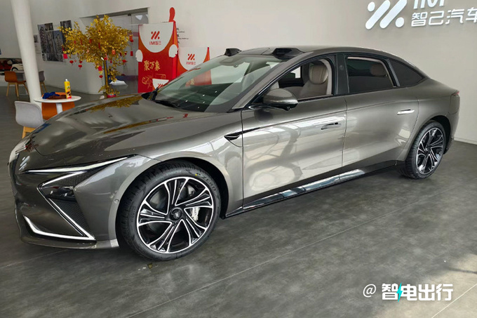 成都智己L7优惠0.80万 最低仅售29.19万